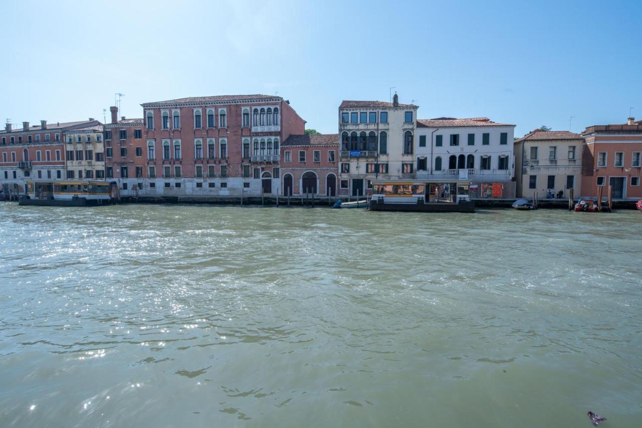 Palace Canal View By Wonderful Italy البندقية المظهر الخارجي الصورة